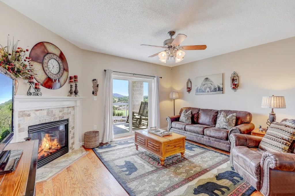 WP 241 Perfection 1 bedroom Vacation Pigeon Forge Condo near Dollywood