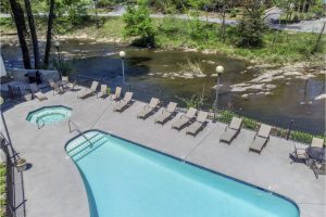 Cedar Lodge River Private Vacation Condo Rental Pigeon Forge Tennessee