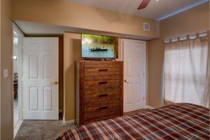 3 Bedroom Bear Crossing 402 Riverside Condo Pigeon Forge near Cal Ripkin, The Island, and LeConte Center