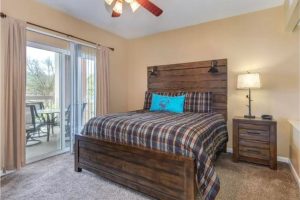 3 Bedroom Bear Crossing 402 Riverside Condo Pigeon Forge near Cal Ripkin, The Island, and LeConte Center