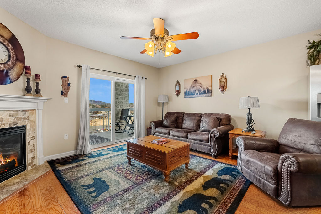 Whispering Pines Condo 241 Vacation Rental Pigeon Forge TN