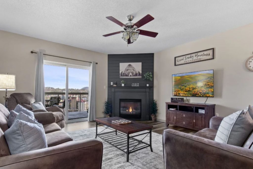 Mountainside Escape WP 234 Downtown Pigeon Forge Vacation Condo Near Dollywood