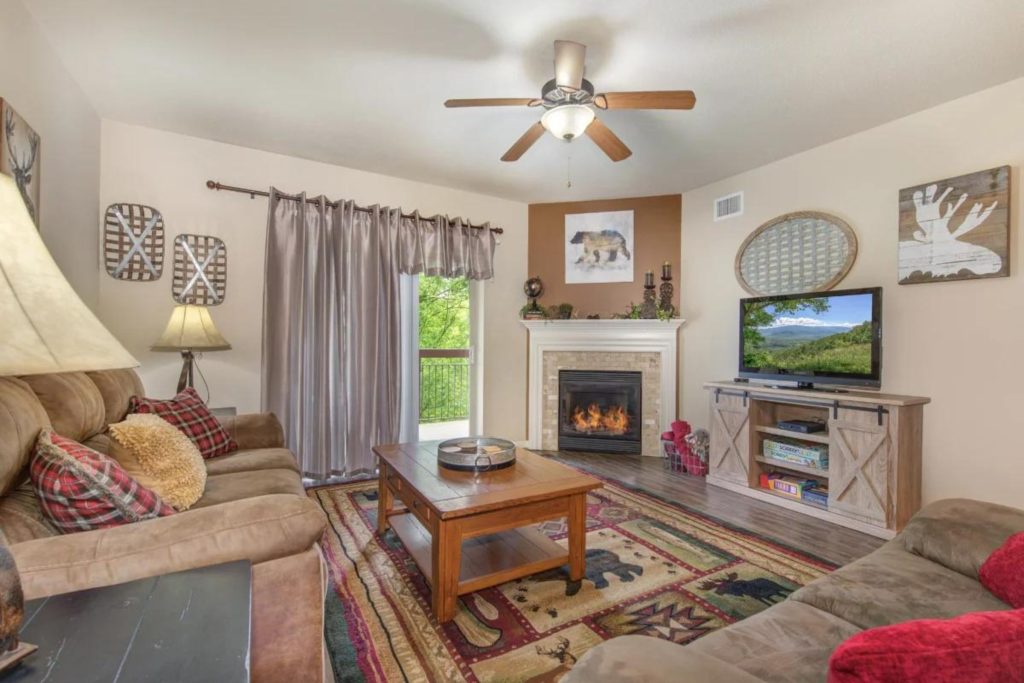 2 Bedroom Pigeon Forge Condo Vacation Rental on the River Cedar Lodge Creekside Tranquility