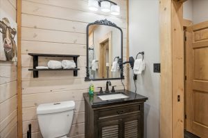 2 Bedroom Gatlinburg Cabin Vacation Rentals near Downtown and Rocky Top Sports World, Fly Me To The Moon