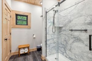 2 Bedroom Gatlinburg Cabin Vacation Rentals near Downtown and Rocky Top Sports World, Fly Me To The Moon