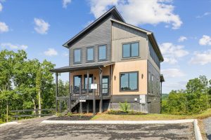 Starry Night Smoky Mountain Cabin 4 Bedroom at Reedmont