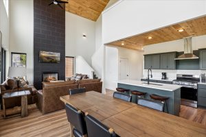 Starry Night Smoky Mountain Cabin 4 Bedroom at Reedmont