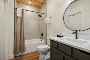 Starry Night Smoky Mountain Cabin 4 Bedroom at Reedmont