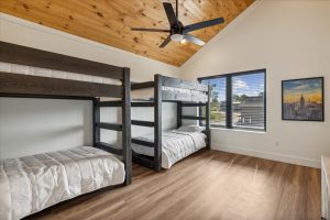 Starry Night Smoky Mountain Cabin 4 Bedroom at Reedmont