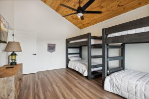 Starry Night Smoky Mountain Cabin 4 Bedroom at Reedmont