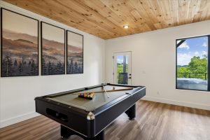 Starry Night Smoky Mountain Cabin 4 Bedroom at Reedmont