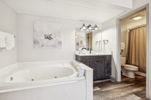 whispering pines 234 mountainside escape pigeon forge tn