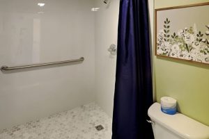 Two bedroom Pigeon Forge Condo near Dollywood Cedar Lodge 102 Sleeps 6