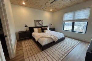 Five Bedroom Rooftop Cabin with Hot Tub, Game room, Theater Room, Large group Rentals Lodges at Reedmont