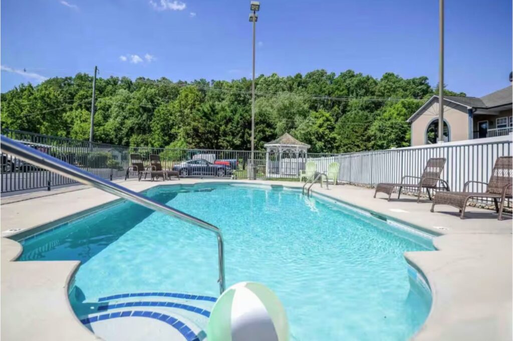 Affordable Downtown Pigeon Forge Condo Rustic Roots Pigeon Forge Condo Sleeps 4 Walk to the Island