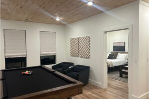 Five bedroom Sleeps 13 Free Dollywood and Soaky Mountain Ticket Vacation Rental