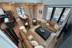 Five bedroom Sleeps 13 Free Dollywood and Soaky Mountain Ticket Vacation Rental