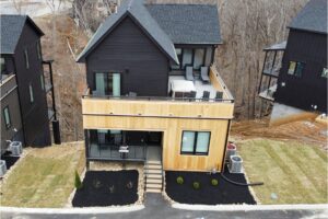 Five Bedroom Rooftop Cabin with Hot Tub, Game room, Theater Room, Large group Rentals Lodges at Reedmont