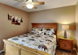 Whispering Pines 652 a 2 Bedroom Vacation Condo in Downtown Pigeon Forge, near Dollywood
