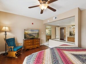 Whispering Pines 444 Vacation Destination Downtown Pigeon Forge with Mountain View