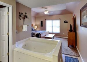 Whispering Pines 652 a 2 Bedroom Vacation Condo in Downtown Pigeon Forge, near Dollywood