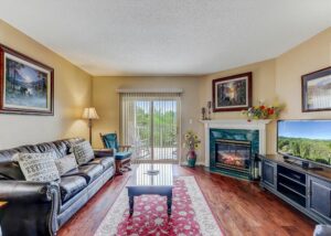 Whispering Pines 444 Vacation Destination Downtown Pigeon Forge with Mountain View
