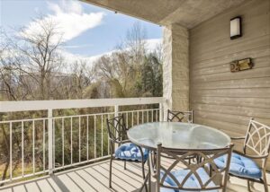 Whispering Pines 331 Downtown Pigeon Forge 1 Bedroom Rental