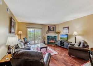 Whispering Pines 444 Vacation Destination Downtown Pigeon Forge with Mountain View