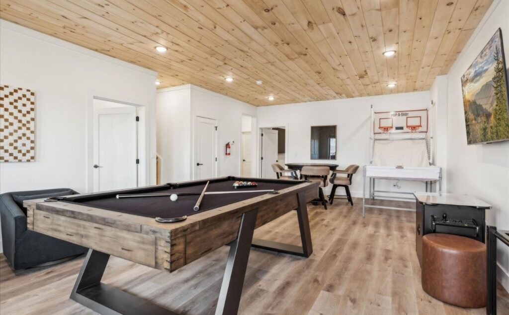 Group Cabin Rentals Lodges at Reedmont