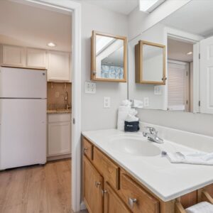 Downtown Pigeon Forge Island Escape 1 Bedroom Condo near The Island