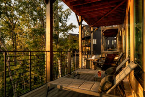 Five bedroom Sleeps 13 Free Dollywood and Soaky Mountain Ticket Vacation Rental