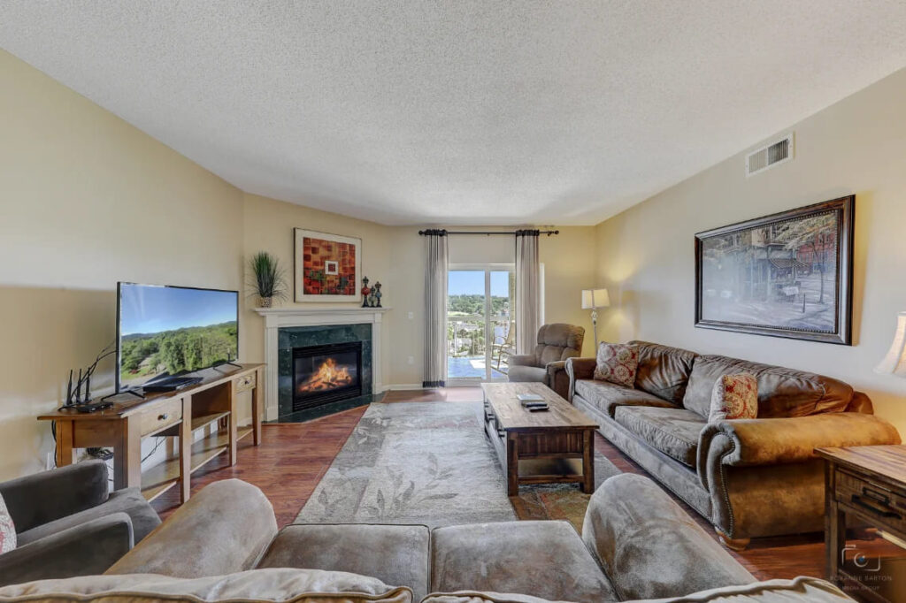 Always Dreaming Whispering Pines Condo 233 Pigeon Forge TN 2 Bedroom Rental