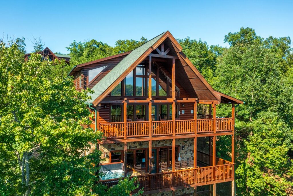 Cabins with Game Rooms near Dollywood