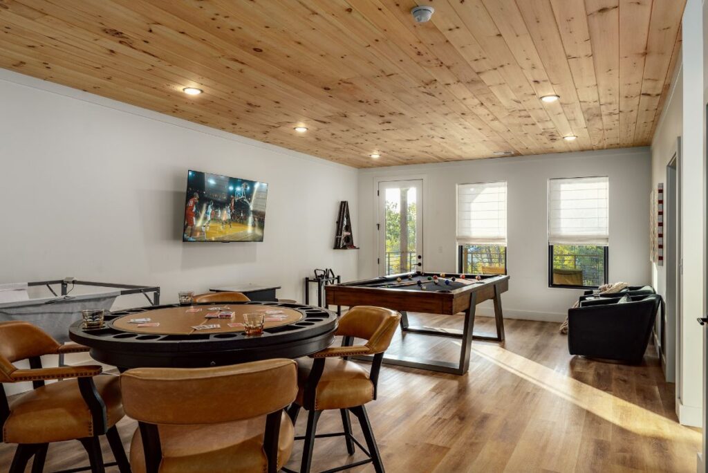 Lodges at Reedmont Large Group Vacation rentals by Sevierville Convention Center, Golf Course and Wilderness of the Smokies