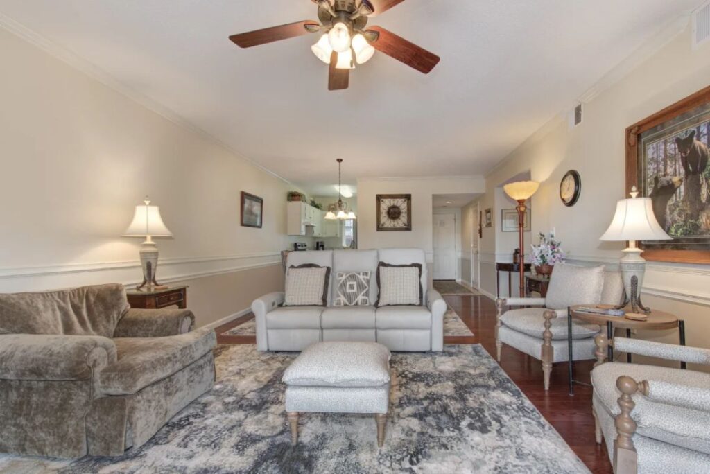 2 Bedroom Downtown Pigeon Forge Rental, Free Tickets, Pools, City View