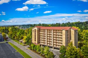 Cedar Lodge Vacation Condo Cabin Rental 605 Riverside Retreat Near Dollywood on the River