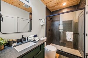 5 Bedroom Vacation Cabin Rental with Indoor Pool and Game Room Lodges at Reedmont