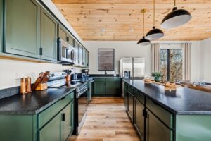 5 Bedroom Vacation Cabin Rental with Indoor Pool and Game Room Lodges at Reedmont