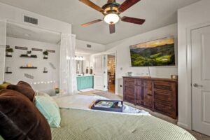 Cedar Lodge Vacation Condo Cabin Rental 605 Riverside Retreat Near Dollywood on the River