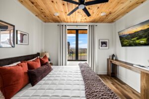 5 Bedroom Vacation Cabin Rental with Indoor Pool and Game Room Lodges at Reedmont