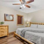 Downtown Gatlinburg Condo Baskins Creek 403 Sleeps 8-Covered Parking-Summer Pool Access