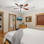 Downtown Gatlinburg Condo Baskins Creek 403 Sleeps 8-Covered Parking-Summer Pool Access