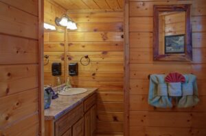 v]The LIttle River Cabin in Pigeon Forge Vacation Rental in the Smokies