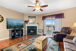 Whispering Pines Condo 211 Easy Street Downtown Pigeon Forge One Bedroom Condo near Dollywood