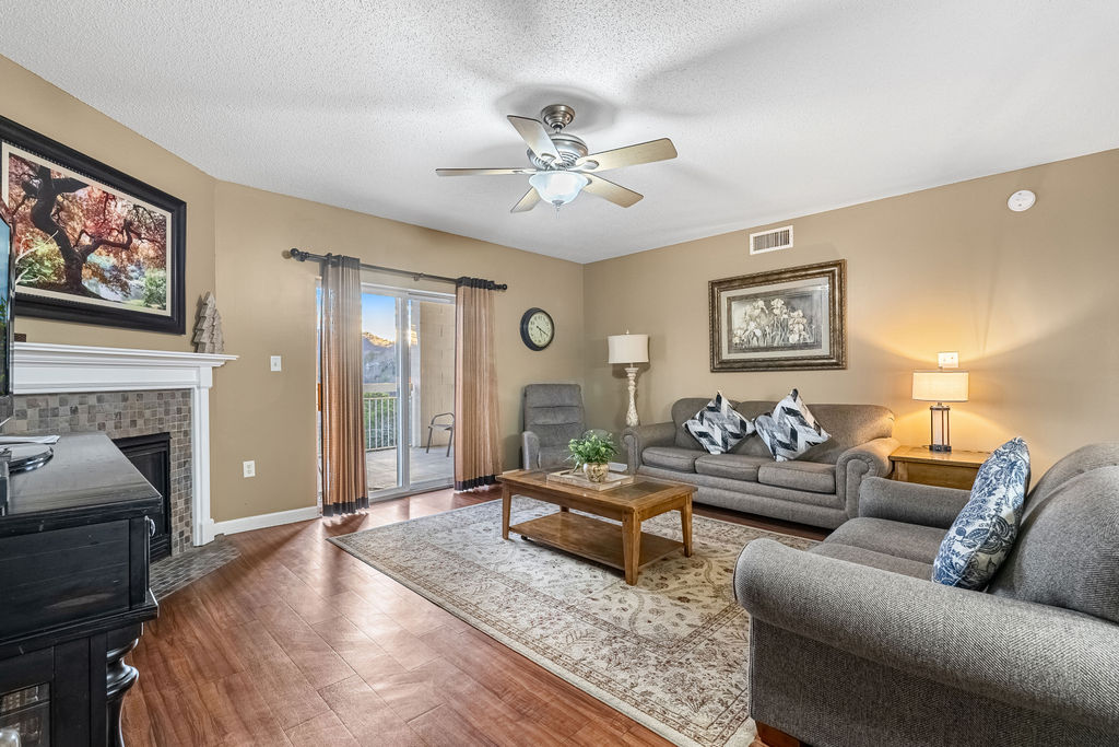 Whispering Pines 534 Downtown Retreat a 4 Bedroom Condo in Pigeon Forge TN