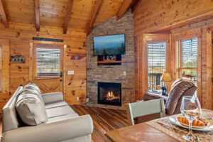 The LIttle River Cabin in Pigeon Forge Vacation Rental in the Smokies