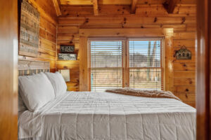 The LIttle River Cabin in Pigeon Forge Vacation Rental in the Smokies