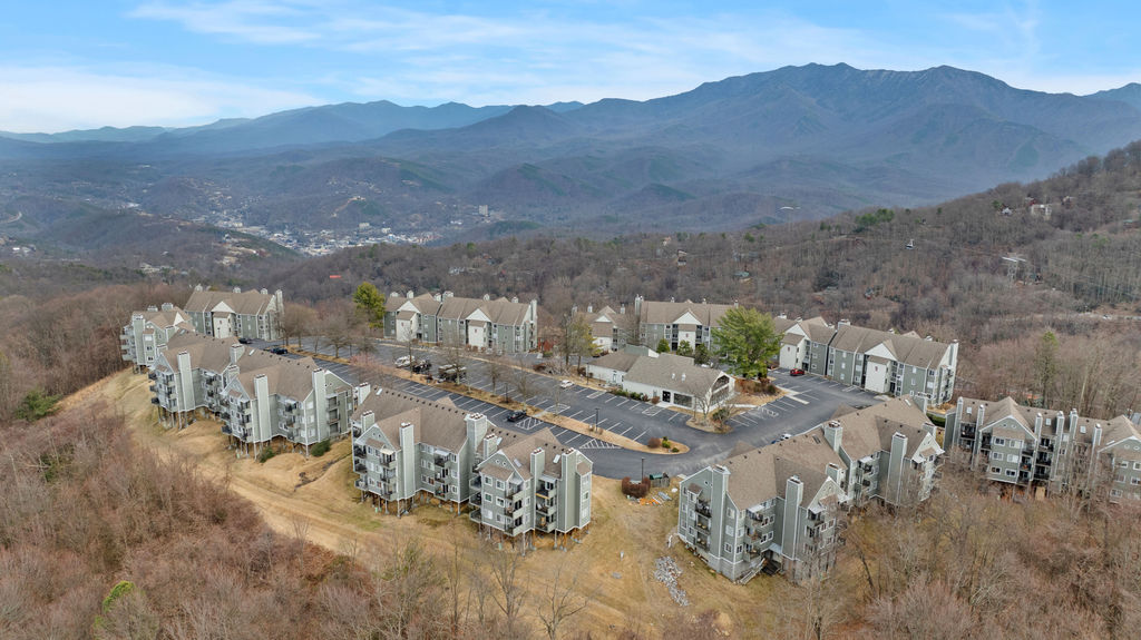 Skyline Summit Vacation Rental at Summit Condos in Gatlinburg TN