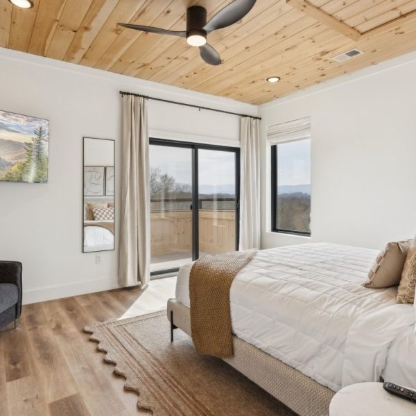 Group Cabin Rentals Lodges at Reedmont