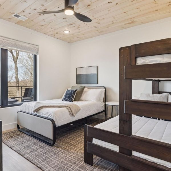 Group Cabin Rentals Lodges at Reedmont